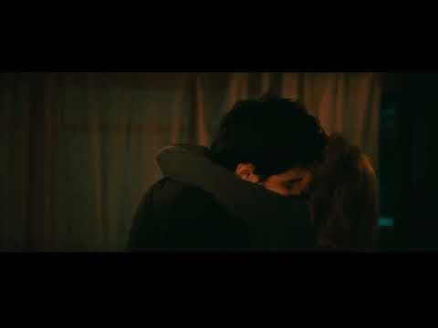 Kissing girlfriend's Mom movie scene #mom #stepbystep #love #kissing #kissing_status #romance 