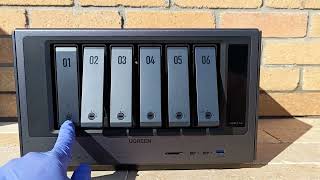 UGREEN NAS iDX6011 PRO Disk Bays