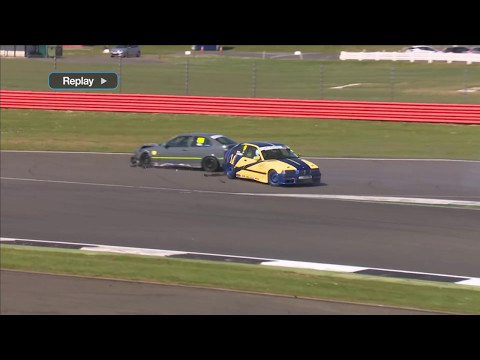 Nankang Tyre BMW Compact Cup 2017. Race 1 Silverstone Circuit. Crash