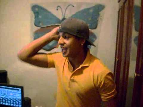 MC YAGO BOLADÃO - RIMA NA HORA [ZUERA]COM DJ FIFO.