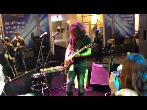 Alex Skolnick Plays AmpKit Metal at NAMM 2012, Part 2