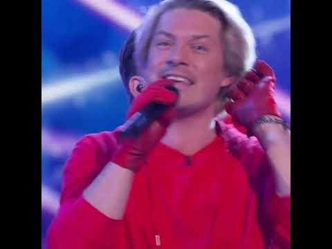 Hanson FULL EXTENDED Unmasked Russian Doll Performance "I'm Still Standing"