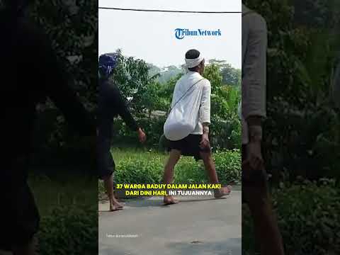 Baduy Dalam Jalan Kaki 8 Jam Tanpa Alas Kaki, Tiba di Terminal Aweh Lebak
