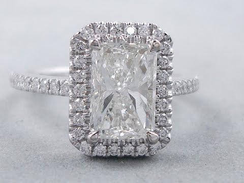 2.52 ctw Radiant Cut Diamond Engagement Ring - BigDiamondsUSA