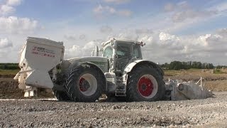preview picture of video 'Fendt 936 With Wirtgen WS 250 Soil Stabilizer And Front-Mounted Spreader'