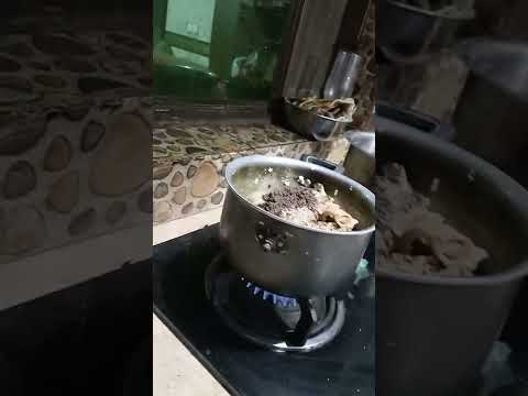 Aseel k liy roti bananay ka treeqa🐔