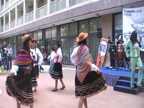 "Baile folklorico" del Perù - Que linda flor