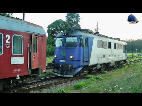 DA 62-0693-2 la Manevra/At Shunting in Gara Bratca Station pe Apus/on Sunset - 11 July 2015