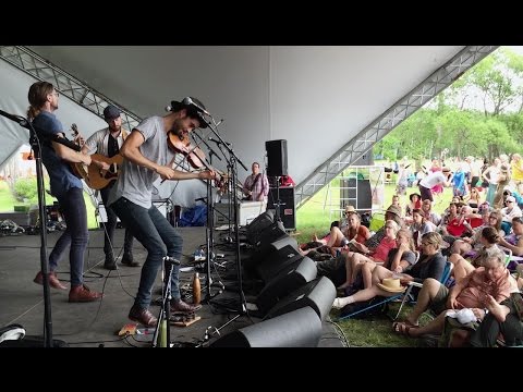 The East Pointers - Secret Victory (live at the Winnipeg Folk Festival)