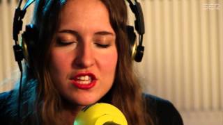 El grupo Kuve interpreta 'Singapur' en la Cadena SER