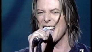 David Bowie - The Pretty Things Are Going To Hell (Live in Madrid, Spain 1999) 8/9