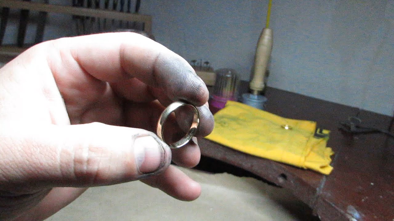 Aliança em ouro 18k - Tradicional com 4mm