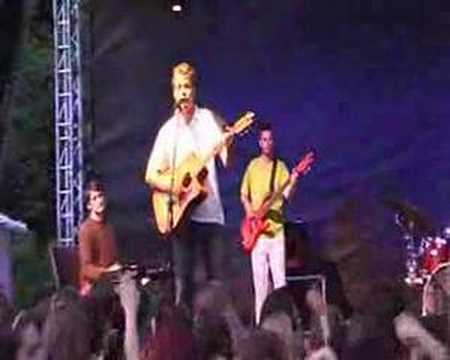 Tomas Bezdeda - Aj to sa stava (live)