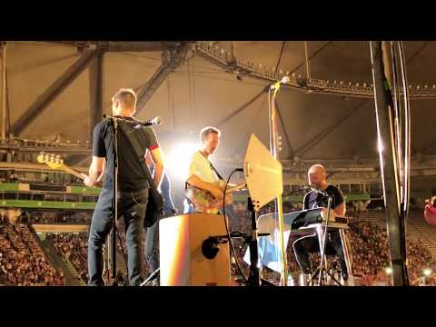 download lagu mp3 mp4 Coldplay In My Place Argentina, download lagu Coldplay In My Place Argentina gratis, unduh video klip Coldplay In My Place Argentina