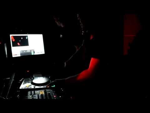 Dennis Price live at Recycle Lounge Gallery Club (25-01-2014)