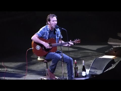 Pearl Jam: Just Breathe [HD] 2013-10-15 - Worcester, MA