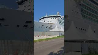 Brilliance Of The Seas ormeggiata al porto di Palermo ⚓️