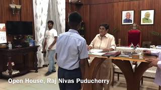 LG Kiran Bedi rewards a 14 year old boy for his Honesty!