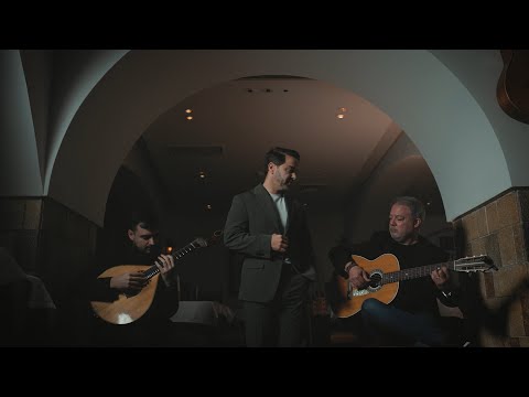 O MUNDO SABE QUE (Fado)