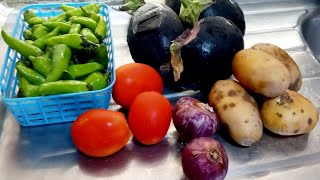 Let's cook Baingan or eggplant with Potato | #food #cooking #pakistan #karachi #pinayinpakistan