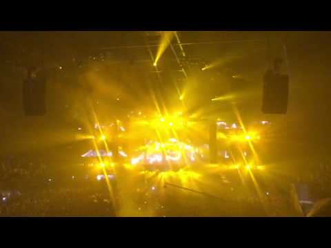Avicii ft. Dan Tyminski - Hey Brother (ID Remix) Live @ AMF: Tiësto Presents Clublife 500