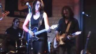 Nicki Gillis - These Boots Are Made For Walking (Live Tamworth), 2009 (Official fun)