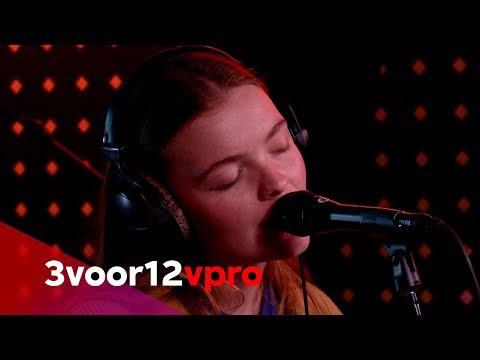 Dizzy - Live at 3voor12 Radio Swim, Bleachers, Pretty Thing