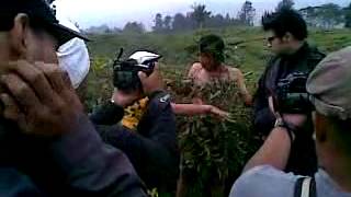 preview picture of video 'SUASANA SYUTING MAGIC COMEDIAN TRANSTV GUNUNG MAS PUNCAK'