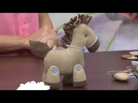 Mulher.com 17/09/2014 - Cavalinho Articulado Feltro por Karina Raszl - Parte 1