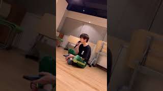 김우석 겨울을 걷는다