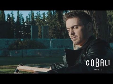 Μιχάλης Χατζηγιάννης -  Ποιος είμαι εγώ (non è l'inferno) - Official Video Clip