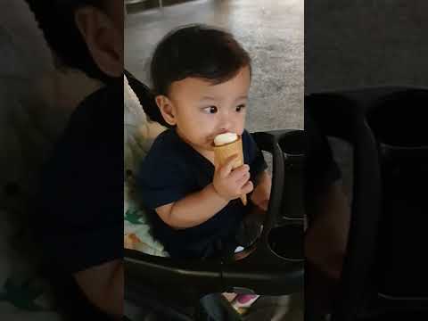 WHO DOESN'T NEED AN ICE CREAM DAY? YUM YUMMY!