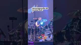 Download lagu Aksi panggung Rio Alif, khayalan tingkat tinggi Noah konser #drummer #shortvideo mp3