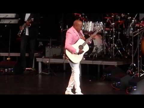 'The Legendary' Peabo Bryson - "Sweet Summer Days" Introduction (LIVE)