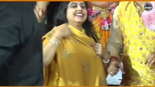 Download lagu नाचने वाला गाना - मेरे पैरों में घुंगरू बंधा दे फिर मेरी चाल देख ले .. ओम सागर भजन mp3