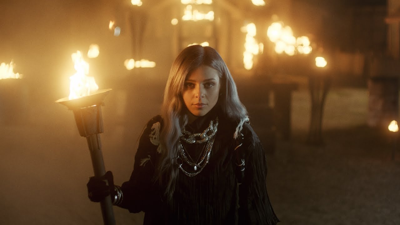 VICTORIA — Ugly Cry