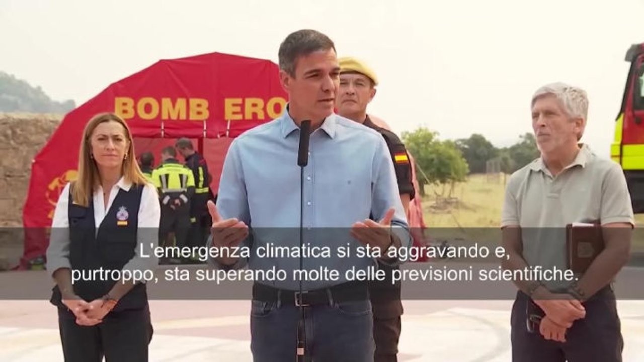 Incendi in Spagna, Sanchez: Istituzioni collaborino per un patto contro l'emergenza climatica