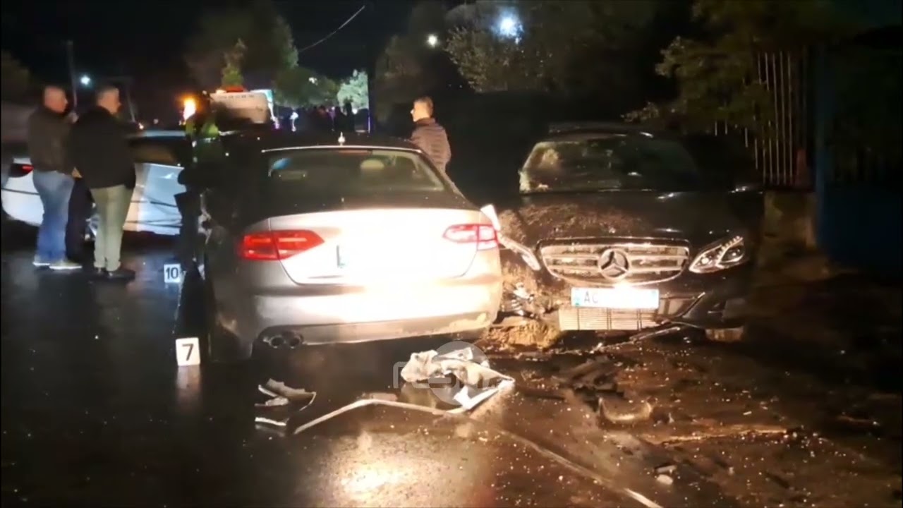 Aksident në Fushë-Krujë, përplasen 3 automjete, humb jetën një 19-vjeçar