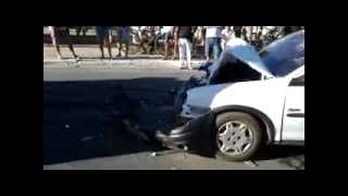 preview picture of video 'Acidente de carro em Lajes na Av  Ulisses Vale'