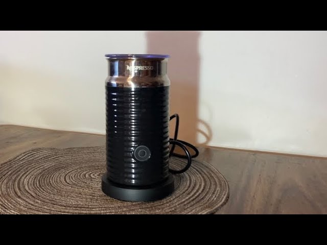 Vídeo relacionado con Nespresso Aeroccino 3 espumador de Leche Color Rojo