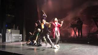 Christine And The Queens - The Stranger