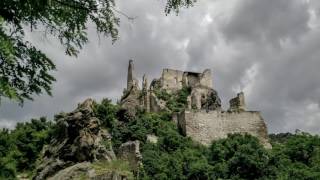Timelapse of the castle ruin DÜRNSTEIN in the WACHAU VALLEY (History Punch Episode 5)