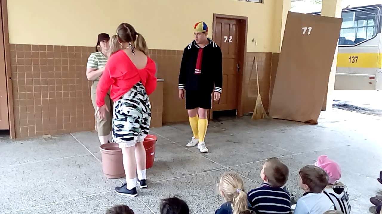 Teatro da turma do Chaves