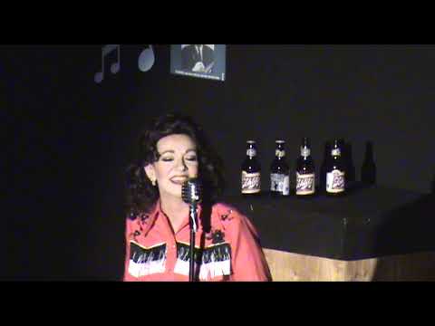 Always Patsy Cline (Vickie Bishop)