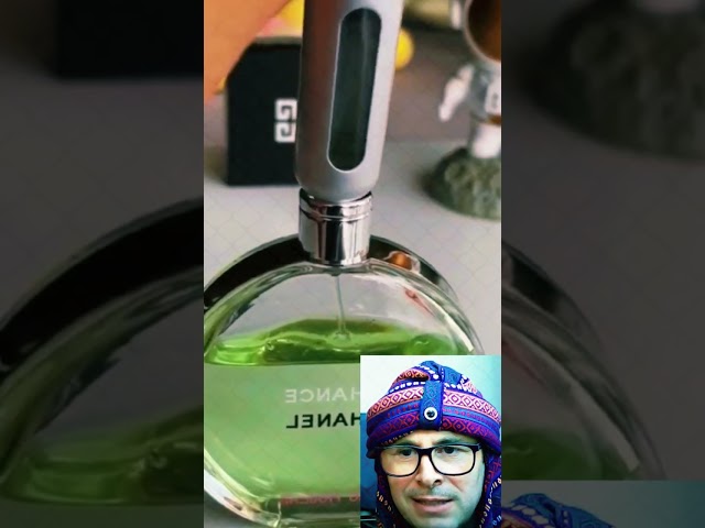 Vídeo relacionado con Yalbdopo 4 botellas de bomba sin aire | Recipientes de loción de viaje transparentes vacías rellenables/botellas de bomba de presión al vacío para base, esencia, loción (30 ml)