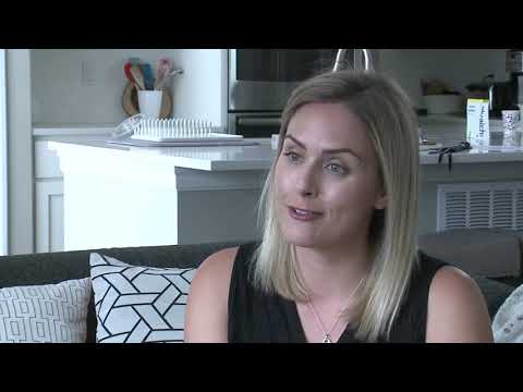 Un stand de limonade pour payer une sortie à sa mère   reportage CNN