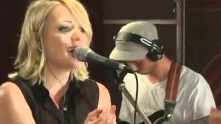 Alexz Johnson - StageIt - Look at Those Eyes (Legendado)