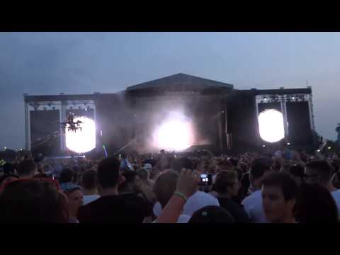 Steve Angello drops Seb Ingrosso, Tommy Trash - Reload  Creamfields 2013 1080p