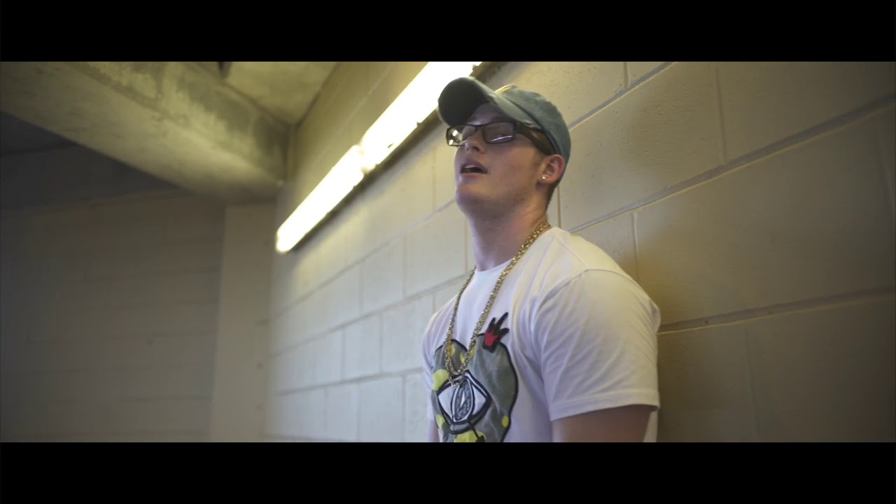 Promotional video thumbnail 2 for Boy Barrentino