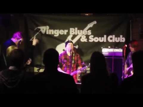 Thomas Mårud med gjester des 2014 på Vinger Blues & Soul Club